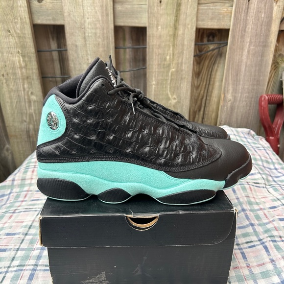 Jordan 13 Retro Island Green
Size 11 - Picture 1 of 8
